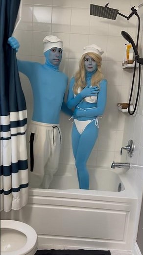 SMURFS NEED SOME PRIVACY 🥶😅 #smurfcat