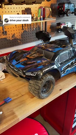 Traxxas Slash 2WD Mini Review and Driving Experience