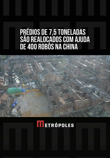 Uma série de prédios centenários em #Xangai, na #China, foram realocados ao lugar de origem com a ajuda de 400 robôs de transporte perfeitamente alinhados. Pesando 7,5 toneladas, a estrutura, construída nas décadas de 1920 e 1930, foi carregada de um local para o outro. Os prédios haviam sido removidos para acomodar construções subterrâneas. O trabalho de realocar o complexo de edifícios começou em 19 de maio com um total de 432 robôs de transporte sobre esteiras. Foram movidos cerca de 10 metro
