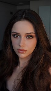 LISA ROSH | She’s breathtaking 😩 #monicabelluccimakeup #celebritymakeup #makeuptutorials | Instagram