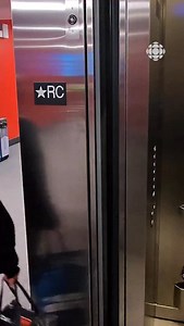 🎶🎄 Radio musicale ICI MUSIQUE - Les fêtes 🎄🎶 🗣️🗣️🗣️ La chorale : The Lyric Theatre 🗣️🗣️🗣️ Journée maussade, grise, sans magie ? C’est le moment parfait pour écouter la radio ICI MUSIQUE - Les fêtes sur RC Ohdio. Mado Lamotte et Marc Hervieux mettent l’ambiance avec leurs coups de cœur festifs, diffusés 24/7 — parfaits pour chaque moment de la journée. | ICI Musique