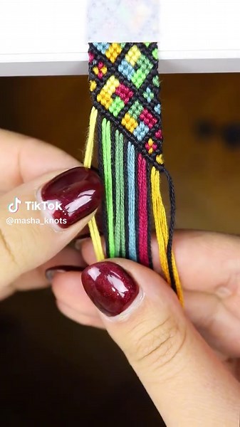 Easy Half Triangle End Tutorial for Bracelets