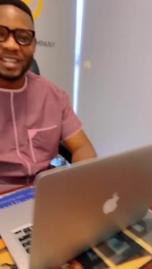 Nous sommes des #Agbadjoumon et fiers.Demandes à TGang le technicien il te le dira. Appelles le gang et son chef VANO BABY Officiel il te dira que nous ne sommes pas moins cher hein. Vas à Parakou chez Le président djangoun il te confirmera. #Agbadjoumon et fier...🤣🤣🤣🤣🤣🤣🤣 Bon #vendredi #famille #lacentralecompany #2023seramagique #letikitakadelacom | La centrale company