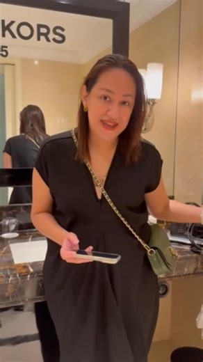 5.1K views | MICHAEL KORS DEBUTS FW2025 HOLIDAY COLLECTION LOOK: The Fall Winter 2025 collection by Michael Kors, introduced by Mau Ruiz, brings glamour and sophistication to the season. From curated day-to-night looks to statement holiday pieces, it’s now available across all Michael Kors stores. | Luis Espiritu #DailyTribune25 #TribuneLife #MichaelKors #FW2025 #HolidayStyle #LuxuryFashion #FashionTrend | Daily Tribune Life | Facebook