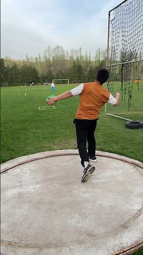How To THROW FURTHER: DISCUS TECHNIQUES & STRATEGIES
