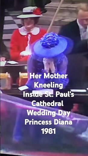 See Her Mother Frances Shand Kydd Kneeling Inside Catheral Princess Diana Royal Wedding1981