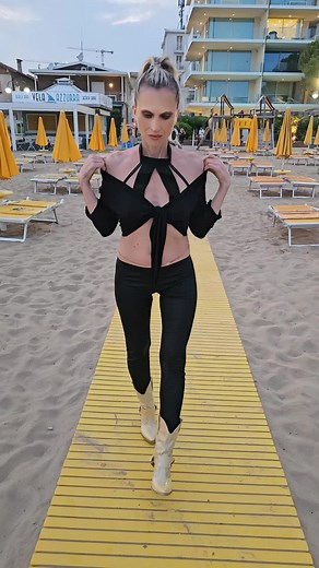 Video di ELE_VENERE_REAL💫 (@ele_venere_real) con suono originale - ELE_VENERE_REAL💫