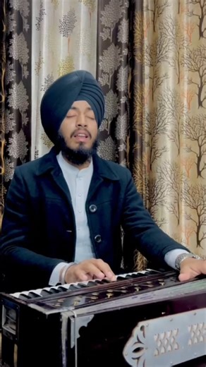 ☺🙏#kirtan #gurbanishabad #punjabigurbani #bhakti #gurbani #viral #music #trending #travel