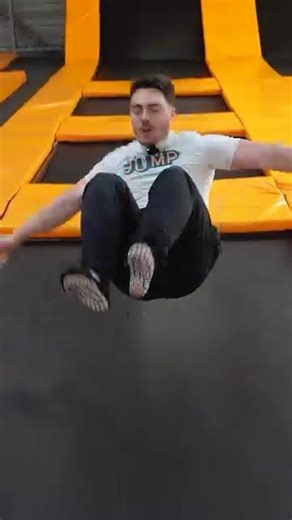 5 enchaînements FACILE SUR TRAMPOLINE #trampoline #trampolinepark #saltos #challenge #tricks