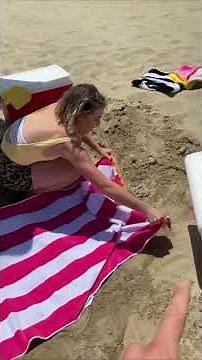Hilarious Beach Prank! 🤣 #pranks