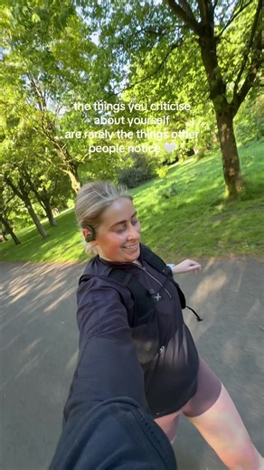 I almost didn’t post this because all I could see were imperfections… but then I realised the version of me from a few months ago would be so proud of this girl. I’ve spent the last 3 months quietly showing up for myself. Running more. Moving more. Feeling stronger mentally and physically. And even though I don’t feel perfect, I’m so much happier. Sometimes we’re so busy picking ourselves apart that we forget how far we’ve actually come. The things you criticise about yourself are rarely the thi