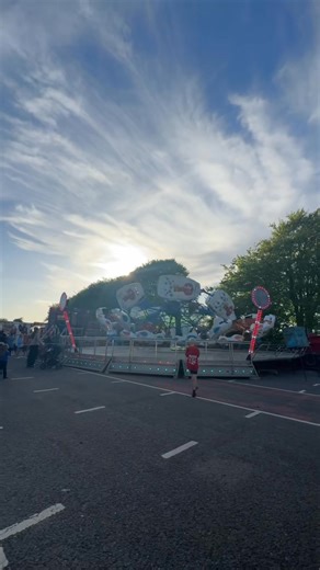 46K views · 410 reactions | The rare Taylor's Pleasure Fairs Tri Star! A must do ride in the UK, one of only 2 here in the country and they are hundreds of miles apart. It's at Amble this week! Go get on it! Hopefully see it at some of the Galaday fairs next month 朗朗朗 | Funfairs Around Scotland | Facebook