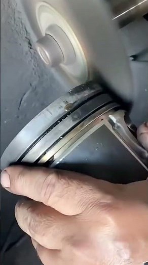 How I clean pistons #automobile #otomotif #focts