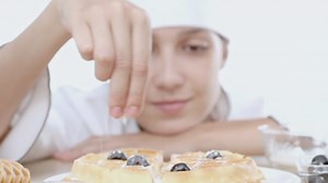 VEVOR Commercial Rectangle Waffle Maker 10pcs Nonstick Electric Waffle Maker Machine Stainless Steel 110V Temperature and Time Control Heart Waffle Maker Suitable for Restaurant Snack Bar