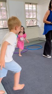 Run fast and slow for kids to throw! STREAM this song for this game: here is the SPOTIFY link: https://open.spotify.com/track/2SAWoQq5U5c74B3fRK41bd?si=7P5qTd1pSveMzkIUSmezkg #kidsactivities #kidsactionsongs #childlearning #preschoolactivities #kidsmusic #OccupationalTherapists | Kids Action Songs & Early Learning