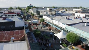 1.6K views · 40 reactions | Here’s another video of A Taste of Hastings last week. Santa, juggling, stilt walkers, balloons, music, tuk-tuk rides... what a day! Even the sun turned up for the occasion. Thanks everyone for coming to celebrate our Keep NZ Beautiful Supreme award with us. | Hastings District Council - Te Kaunihera ā-Rohe o Heretaunga | Facebook