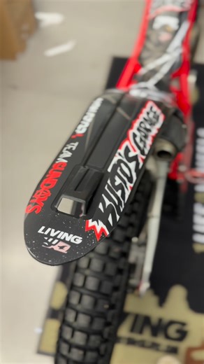 𝙇𝙄𝙑𝙄𝙉𝙂 𝙏𝙃𝙄𝙎 𝘽𝙄𝙆𝙀𝙇𝙄𝙁𝙀 on Instagram: "Not new, but definitely fresh. That’s the new sticker kit for @jaimebustoo 🤘🏻🫡"