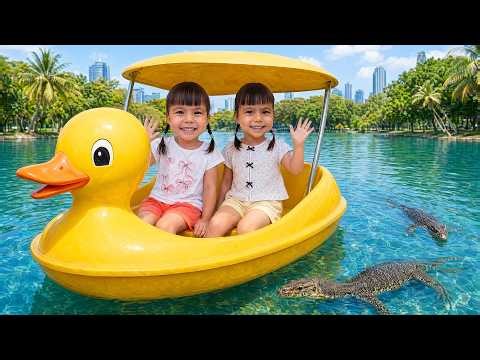 Twin Twin Ride a Duck Boat and Meet Monitor Lizards in the Park 🦎