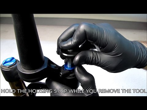2018 FIT4 REMOTE TOPCAP INTERFACE PART INSTALL PUSH TO LOCK (Rider's 7 o'clock cable exit)