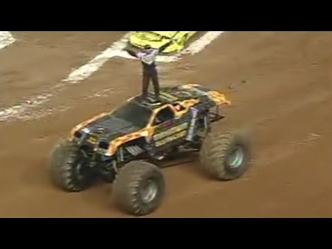 2010 Atlanta Monster Jam SPEED LIVE Highlights