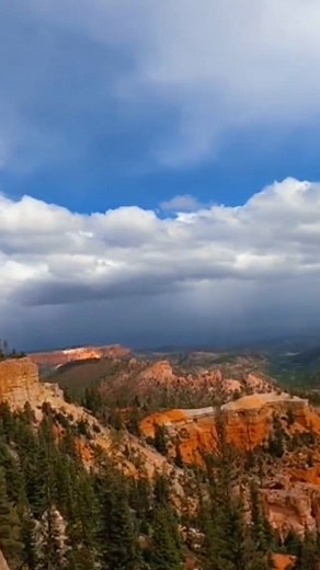 The popular ntrance Bryce Canyon State of Utah. ❤🥰 #stunning #tourism #canyon | Jessica Bowser