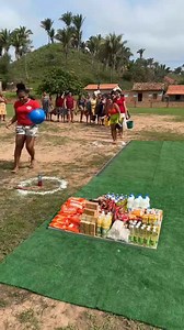 579K views · 6.8K reactions | Desafio da chinela, Acerte a garrafa 拾拾拾 #reelsfacebook #Jogo #short #Comunidade #desafio Parte 1 | desafios Super Equipe | Facebook