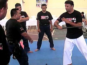 Police Baton techniques 警棒技