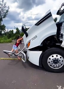 3M views · 3.7K reactions | A day in the life of lady truck driver Partner: letsgettrucking | Crafty School | Facebook