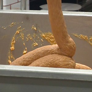 Here's how hot dogs are made. | Insider Design