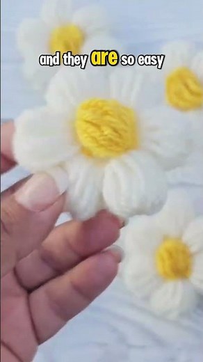🌼 Fast & Easy Puff Stitch Daisy! #crochettutorial