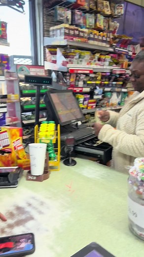 Royal Vip Honey Put Up On 🎲 #dice #diceroll #jewelry #honey #store #gas #gasstation #hustlecartelgaming #arkansas #lifestyle #usa