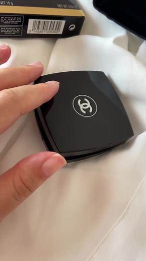 Chanel Powder Makeup Unboxing and Application Tips