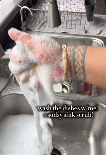 Holiday Deep Cleaning Tips with Dawn Dish Soap