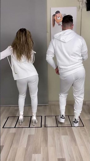 Bachata Tutorial / Básico Lateral con Cha-Cha-Cha | Simone y Danila Bachata