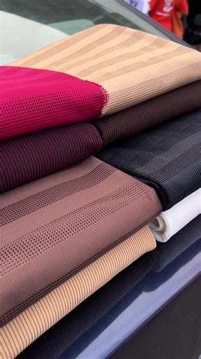 How do u style ur plain combo? 🤭 Fabric available in 5 colors, send a dm to order 2347051398808