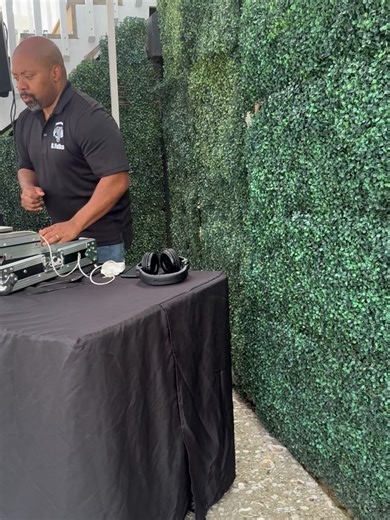 Water's Edge Restaurant on Reels