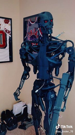 T-800 scan mode #terminator #robots #animatronic #t2 #robotics