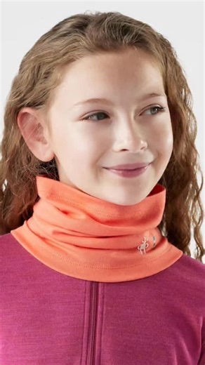 Anna Nicole♡ on Instagram: "Kids' Thermal Merino Neck Gaiter in COLOR - Coral Reef @smartwool 🛍️ www.smartwool.com 📸 @brenttaylorphoto #smartwool #gofarfeelgood"