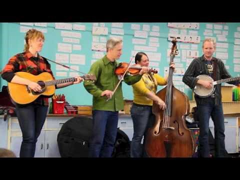 Foghorn Stringband