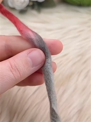 Exploring Handicrafts in TikTok