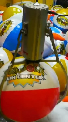 GIANT Claw Machine 🏖️ | Carson Claws