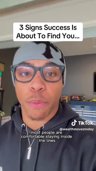 3 Signs you’re about to be Successful… Success has its ways of finding people who actually want to better themselves! 🥂