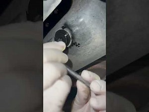 How do you perform the service and reset the service light in the Fiat 500 X?