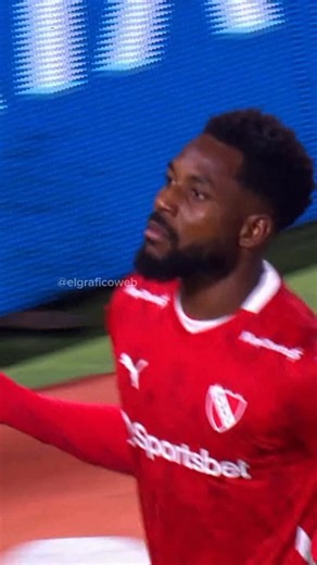 El Gráfico on Instagram: "El golazo de Angulo 🔥⚽️"