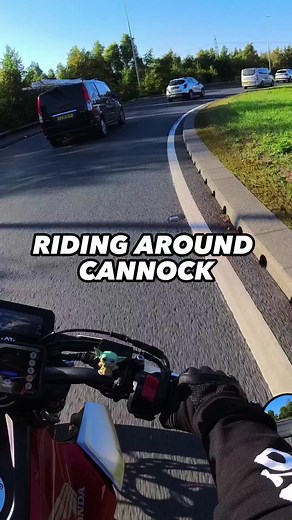 Being Invisible on a Bike 😅😳 seriously though do people just drive and not look? also speedos are they accurate!? Check out My Website & New Merch www.motojimm.co.uk Join my Rideouts & Meetups! Install the Freedom Machine App and add me! Ambassador For Demontweeksmotorcycle Michelinuk #cb125r #honda #motojimm #motovlog #demontweeksriders #DTMambassador #Michelinmotorcycle #TeamDT #freedommachine | Motojimm