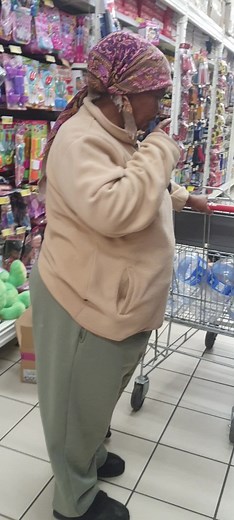 Exploring a Retail Store: Shopping Experience Overview