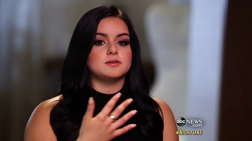 'Modern Family' Star Opens up on Breast Reduction, Legal Battle With Mother