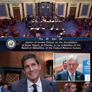 SPECIAL: 🚨⚠️ WARSH ÜBERNIMMT OFFIZIELL DIE FED!"Das kann nicht früh genug kommen!" Trump heute mit Feuer-Emoji. Der US-Senat hat soeben Kevin Warsh als nächsten Fed-Chef erfolgreich vorangetrieben. Jerome Powell hat nur noch Tage im Amt.#Bitcoin bei $81.363, der Markt preist immer noch null Cuts für 2026 ein. BofA sieht den ersten Cut erst H2 2027.Das war die Rechnung von gestern. Sie ist seit heute Mittag Schrott.🚨 WAS BISHER GESCHAH→ 🏛️ US-Senat treibt Kevin Warsh als nächsten Fed-Chef vora
