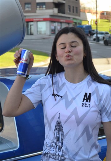 Este SÁBADO, nos ha visitado el coche de @Red Bull 🤪 y nos hemos reunido de nuevo en otro lugar de confianza, que es la Sidrería él pichote 💙💛💙, teniendo a más de 50 personas creando movimiento 🖤⚡️ y haciendo uno de los recoverys más ASTURIANOS, que hay en nuestra tierrina, si no os queréis perder nuestras sorpresas, nuestros recoverys y nuestros movimientos, no dudes en seguirnos 🙃💪🏼 Nos vemos este sábado 28 de febrero con la milla de Ane 🖤 Besis⚡️⚡️⚡️ #asturias #croquetas #oviedo #run