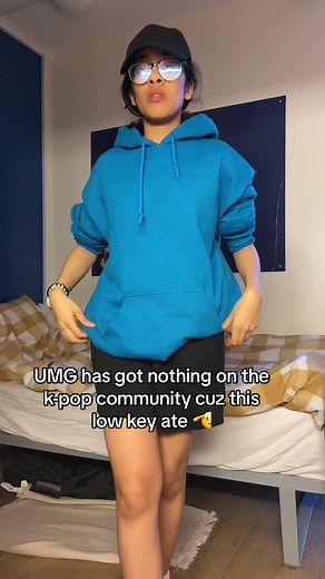 Ft. the school boy fit Mercy on the steps- i quite literally learnt it in 5 mins #fyp #umg #dance #05 #ateez